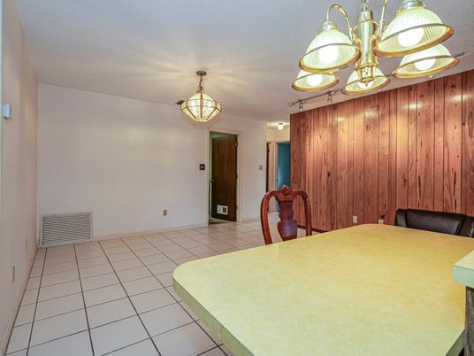 Chandelier, Dining room, Interior