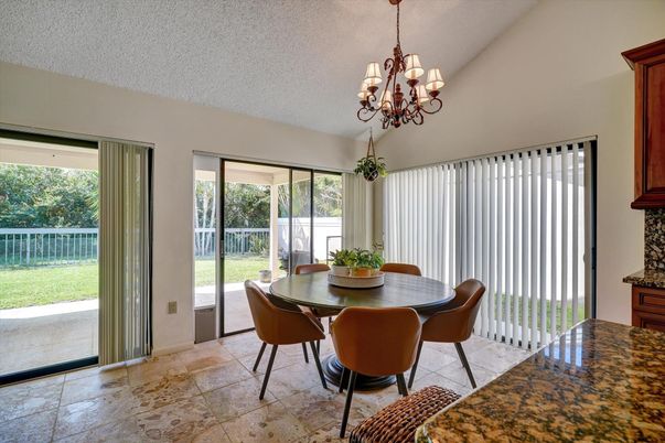 Chandelier, Dining room, Interior