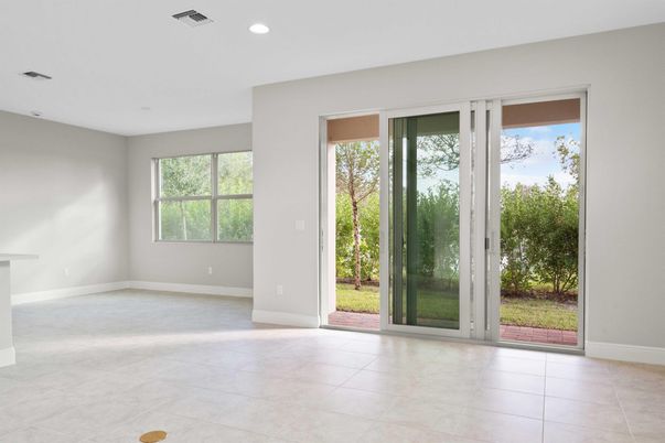 Empty room, Interior, Recessed Lighting