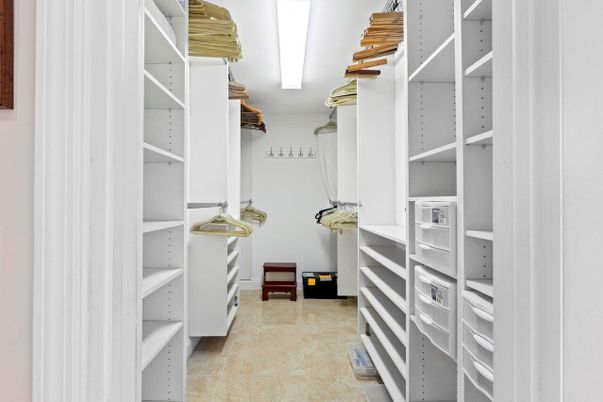 Interior, Walk-in Closets