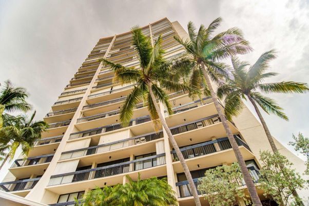 Exterior, Facade, Condo Building