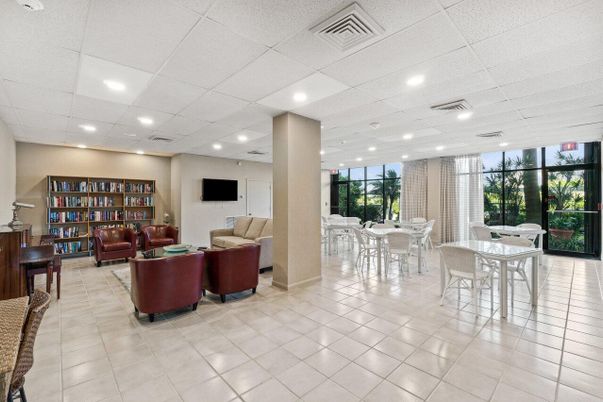 Dining room, Interior, Living room, Recessed Lighting