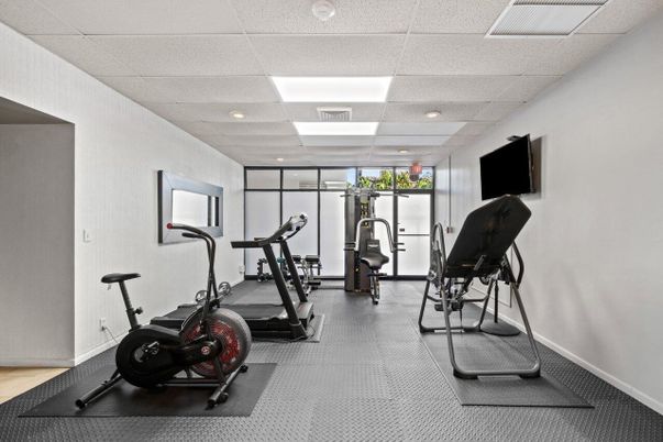 Fitness Equipment, Interior, Recessed Lighting