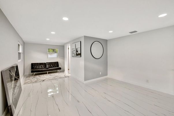 Empty room, Interior, Marble, Recessed Lighting