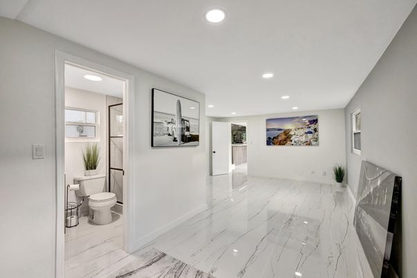 Bathroom, Interior, Marble, Recessed Lighting