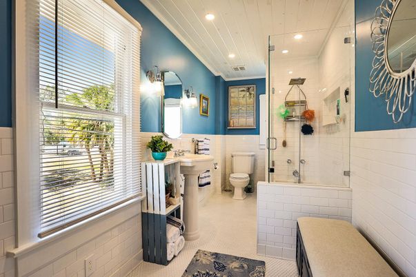 Bathroom, Interior, Recessed Lighting