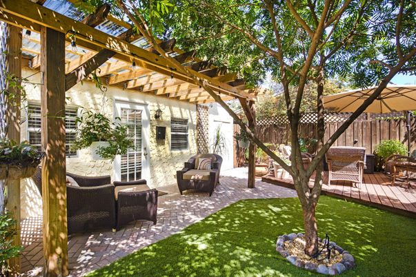 Backyard, Exterior
