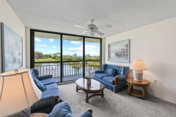 Interior, Living room, Sun Room, Water
