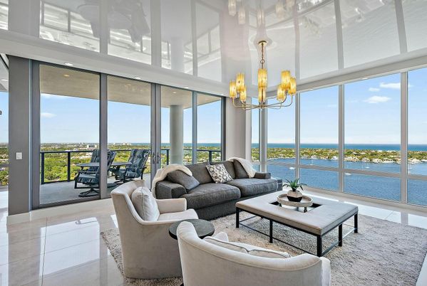 Chandelier, Interior, Living room, Water