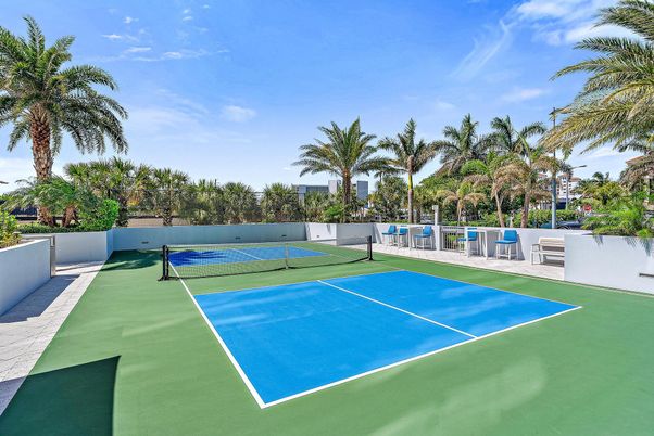 Exterior, Tennis Courts