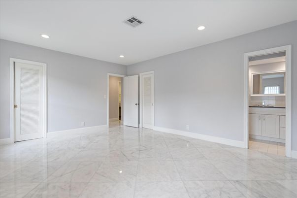 Empty room, Interior, Marble, Recessed Lighting