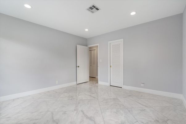 Empty room, Interior, Marble, Recessed Lighting