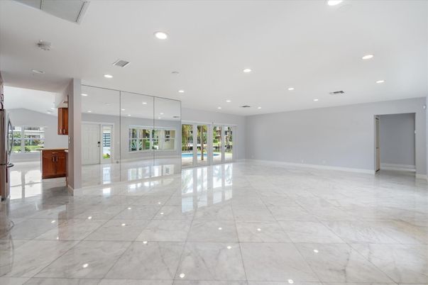 Empty room, Interior, Marble, Recessed Lighting