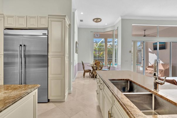 Dining room, Interior, Kitchen, Recessed Lighting, Stainless Steel Appliances