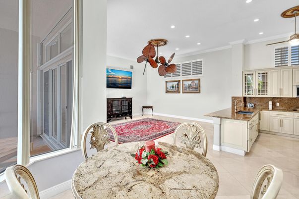 Dining room, Interior, Kitchen, Pendant Lights, Recessed Lighting
