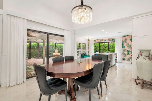 Chandelier, Dining room, Interior, Marble, Recessed Lighting