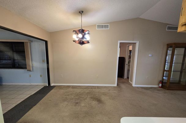Chandelier, Empty room, Interior, Pendant Lights