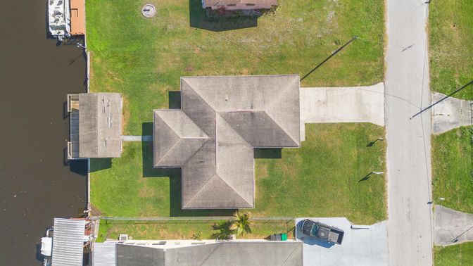 Exterior, Drone