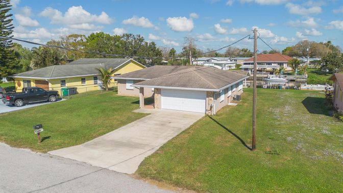 Backyard, Detached Garage, Exterior