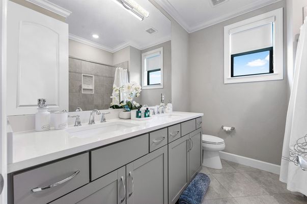 Bathroom, Dual Sink Vanities, Interior, Recessed Lighting