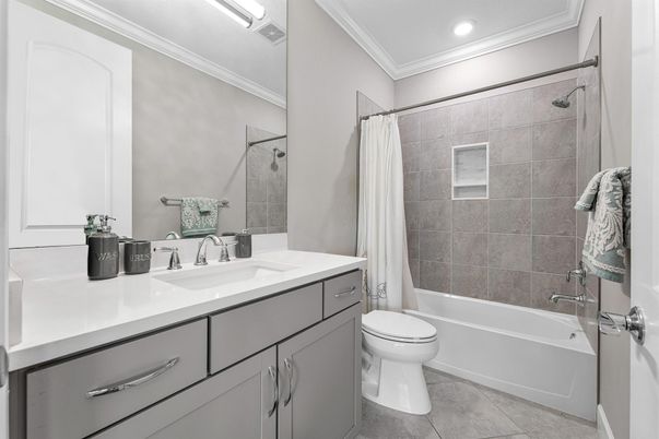 Bathroom, Interior, Recessed Lighting