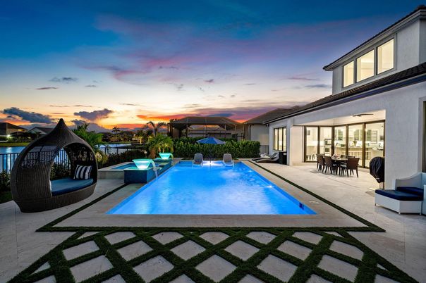 Exterior, Pool, Water