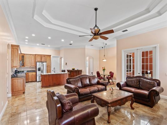 Dining room, Interior, Kitchen, Living room, Pendant Lights, Recessed Lighting, Stainless Steel Appliances