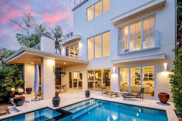 Exterior, Pool