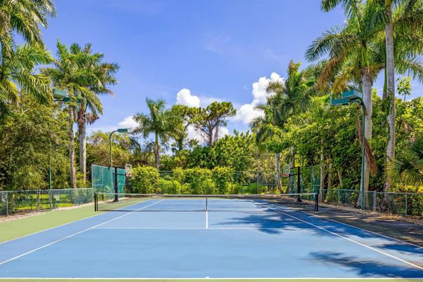 Exterior, Tennis Courts