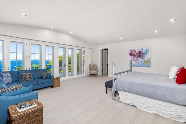 Bedroom, Interior, Recessed Lighting, Water
