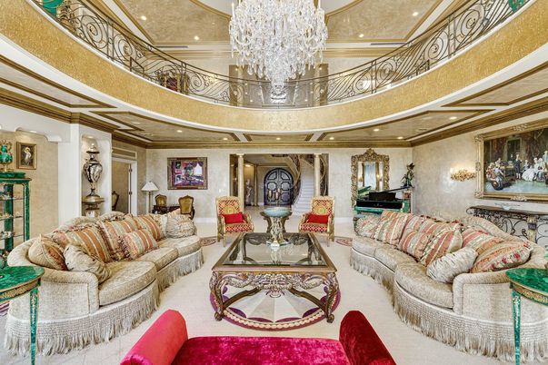 Chandelier, Interior, Living room, Piano, Recessed Lighting