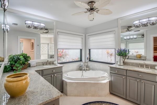 Bathroom, Dual Sink Vanities, Interior