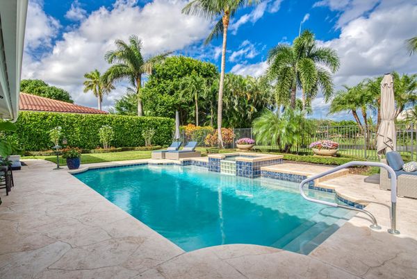 Exterior, Pool, Water