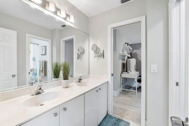 Bathroom, Dual Sink Vanities, Interior, Wood Texture Flooring