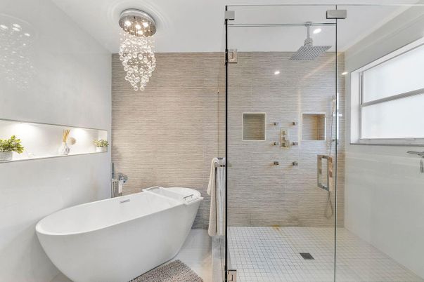 Bathroom, Free Standing Baths, Glass Shower, Interior, Pendant Lights