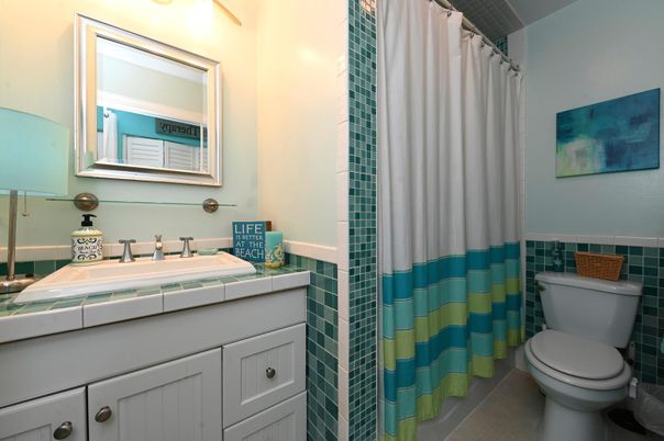 Bathroom, Interior, Tile Countertops