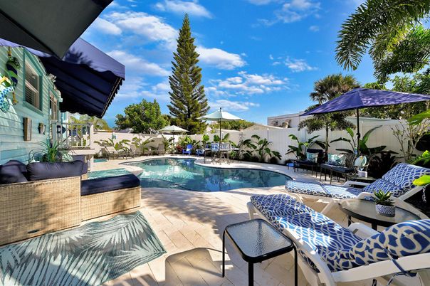 Exterior, Pool