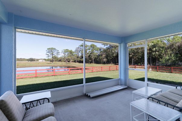Interior, Sun Room, Water
