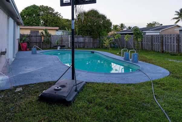 Exterior, Pool