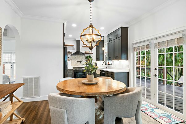 Chandelier, Dining room, Interior, Kitchen, Pendant Lights, Recessed Lighting, Wood Texture Flooring