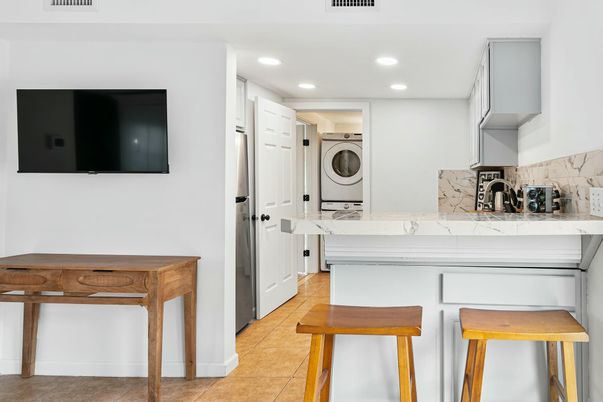 Interior, Kitchen, Recessed Lighting, Washer