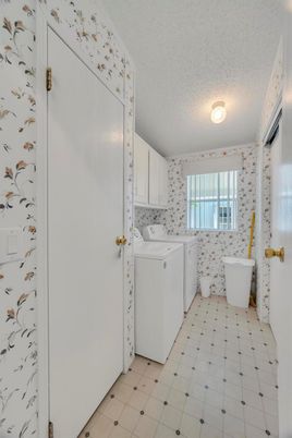 Bathroom, Free Standing Baths, Interior, Washer