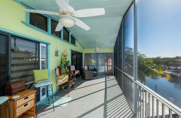 Interior, Sun Room, Water