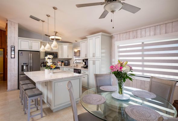 Dining room, Interior, Kitchen, Pendant Lights