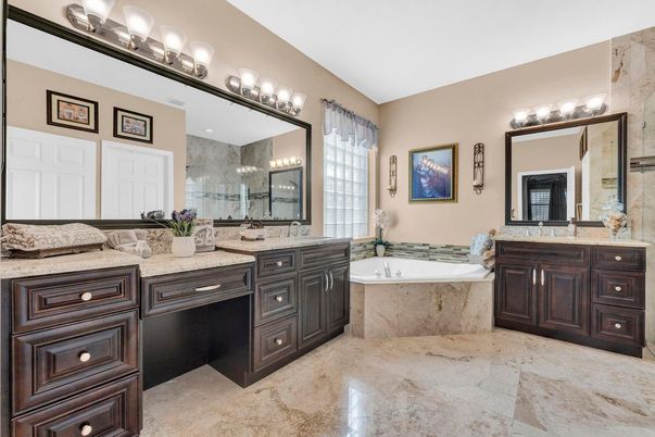 Bathroom, Dual Sink Vanities, Interior