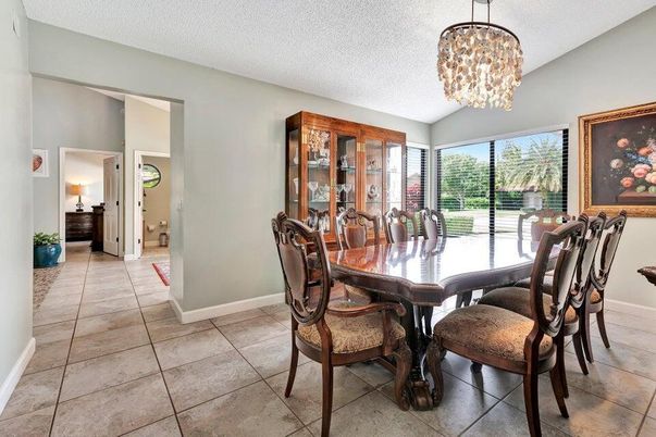 Chandelier, Dining room, Interior