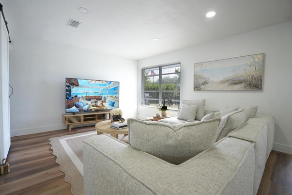 Interior, Living room, Recessed Lighting, Wood Texture Flooring