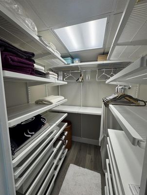 Interior, Walk-in Closets, Wood Texture Flooring