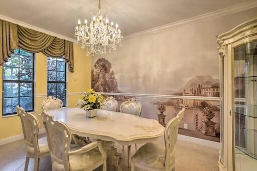 Chandelier, Dining room, Interior