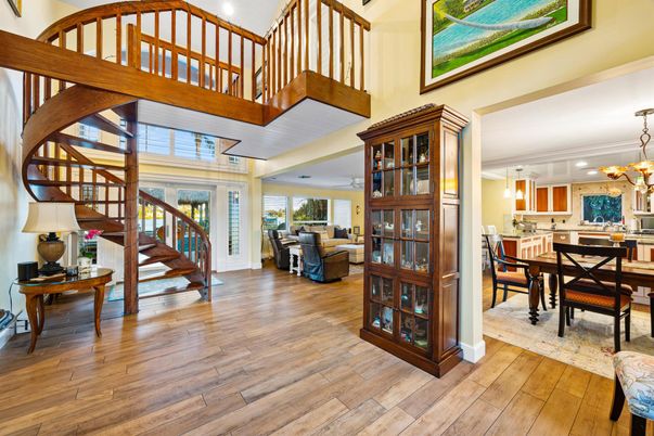 Dining room, Interior, Living room, Pendant Lights, Recessed Lighting, Wood Texture Flooring